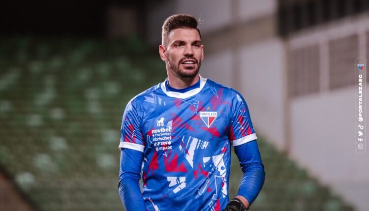 João Ricardo, goleiro do Fortaleza