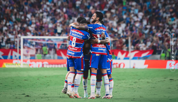 Jogadores do Fortaleza em comemoração
